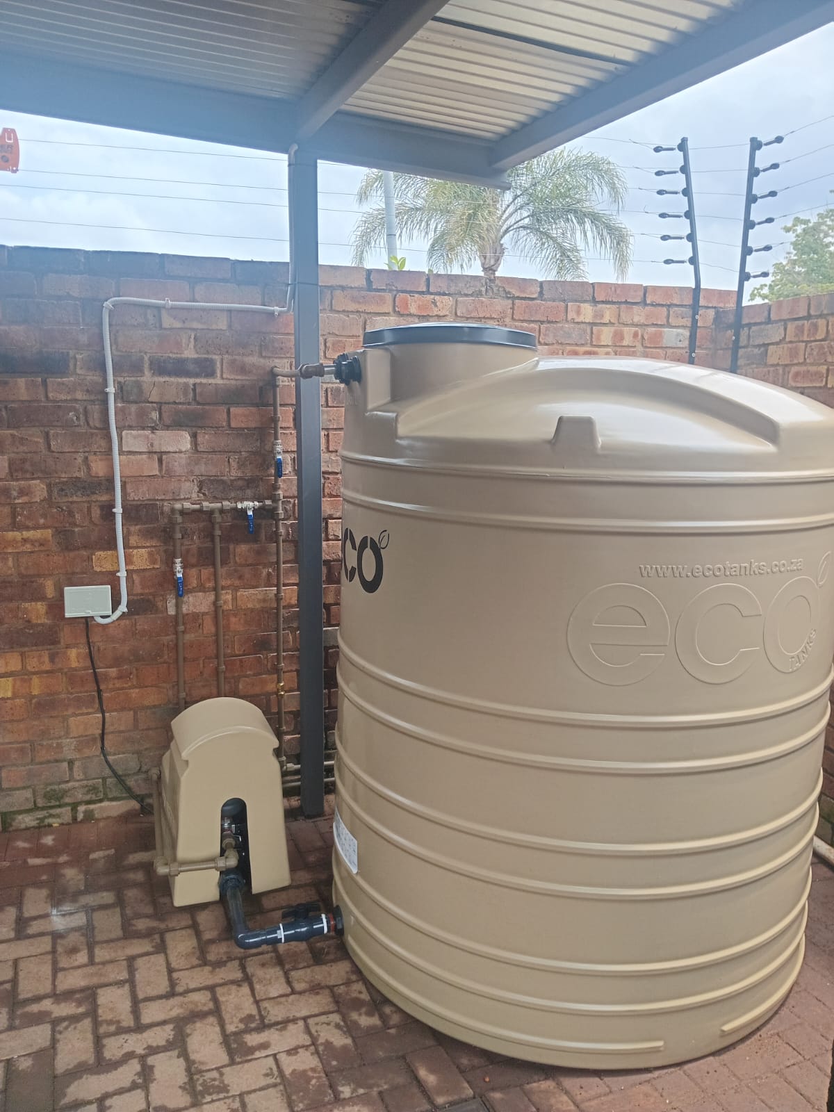 Water backup tank installation, photo 1
